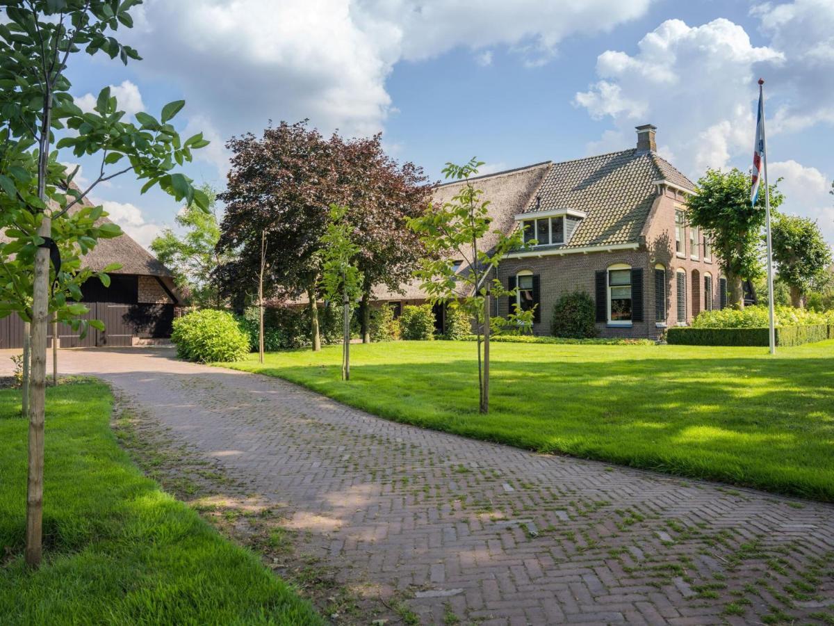 Вилла Grandeur Farmhouse In Dwingeloo At A National Park Экстерьер фото